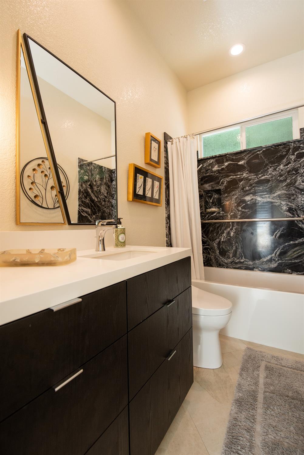 Detail Gallery Image 28 of 49 For 1633 Seven Falls Dr, Modesto,  CA 95355 - 2 Beds | 2 Baths