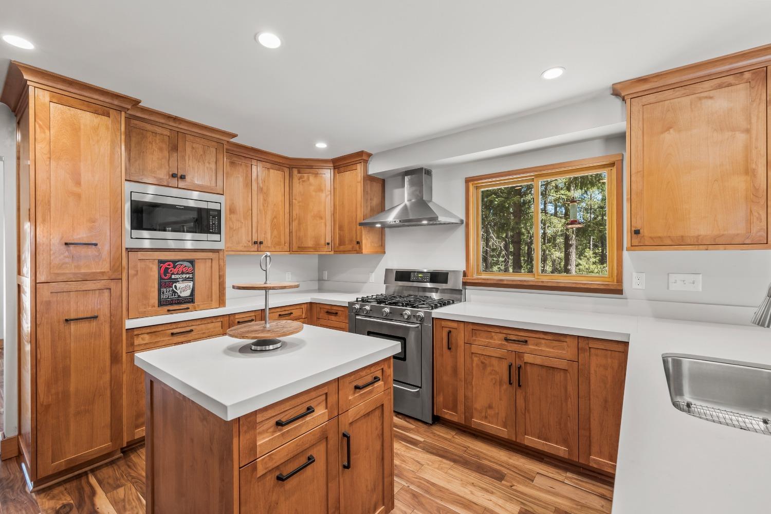 Rodriguez Court, Grass Valley, California image 17