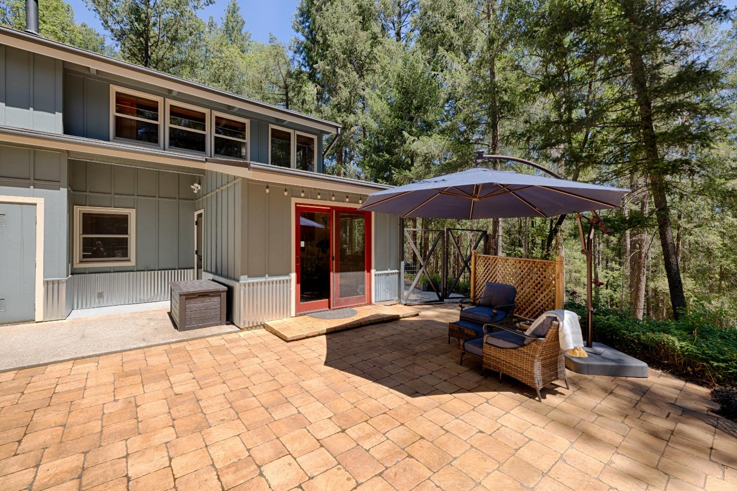 Rodriguez Court, Grass Valley, California image 7