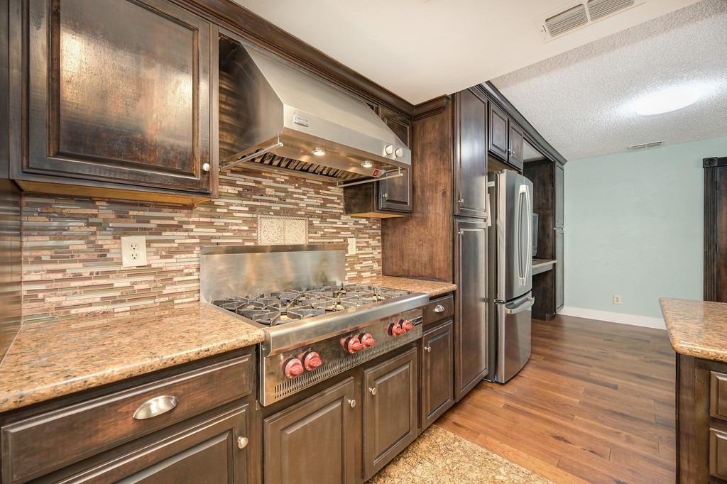 Detail Gallery Image 1 of 1 For 7643 Meadowstone Dr, Sacramento,  CA 95823 - 3 Beds | 2 Baths