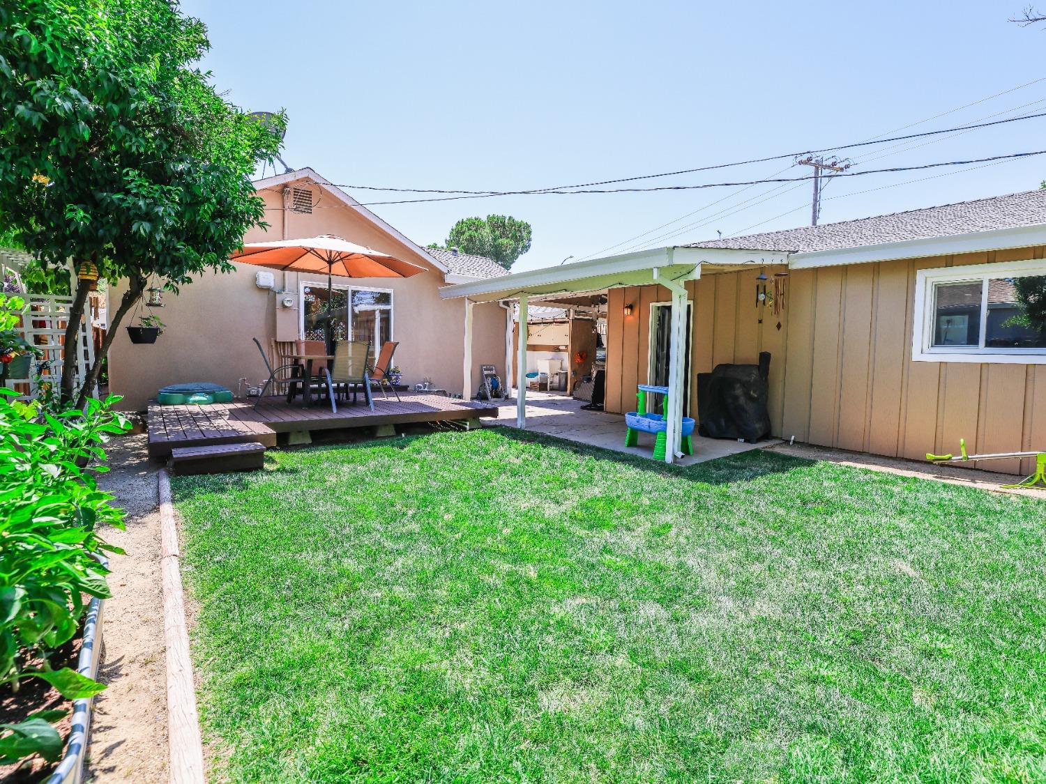 Detail Gallery Image 37 of 52 For 2105 Stacia Way, Sacramento,  CA 95822 - 3 Beds | 2 Baths