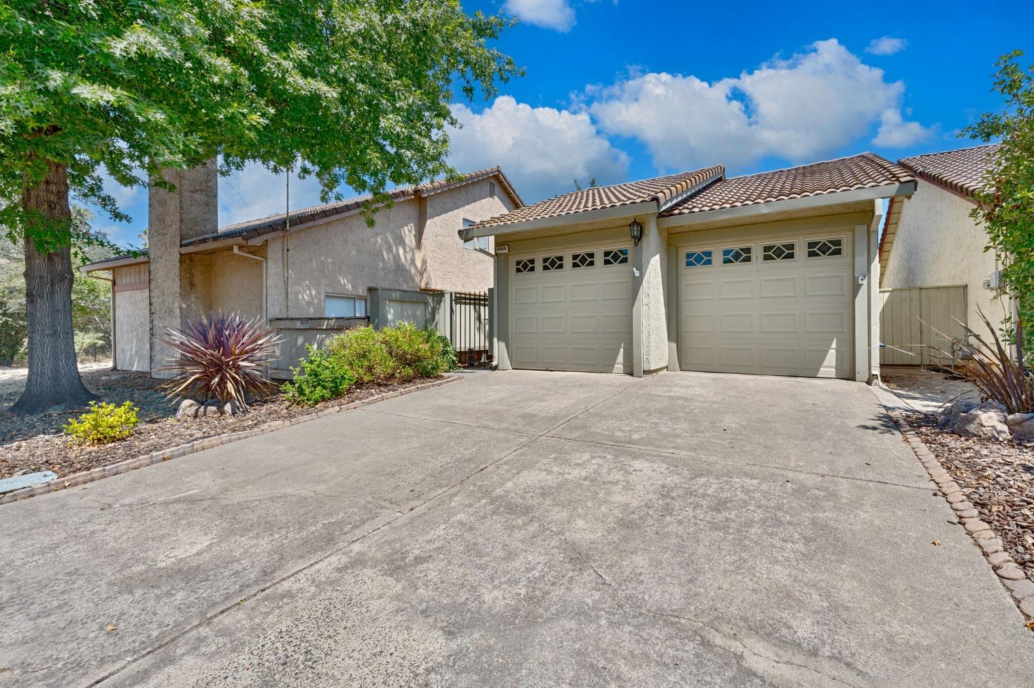 Detail Gallery Image 1 of 1 For 8069 Forest Glen Way, Citrus Heights,  CA 95610 - 2 Beds | 2 Baths