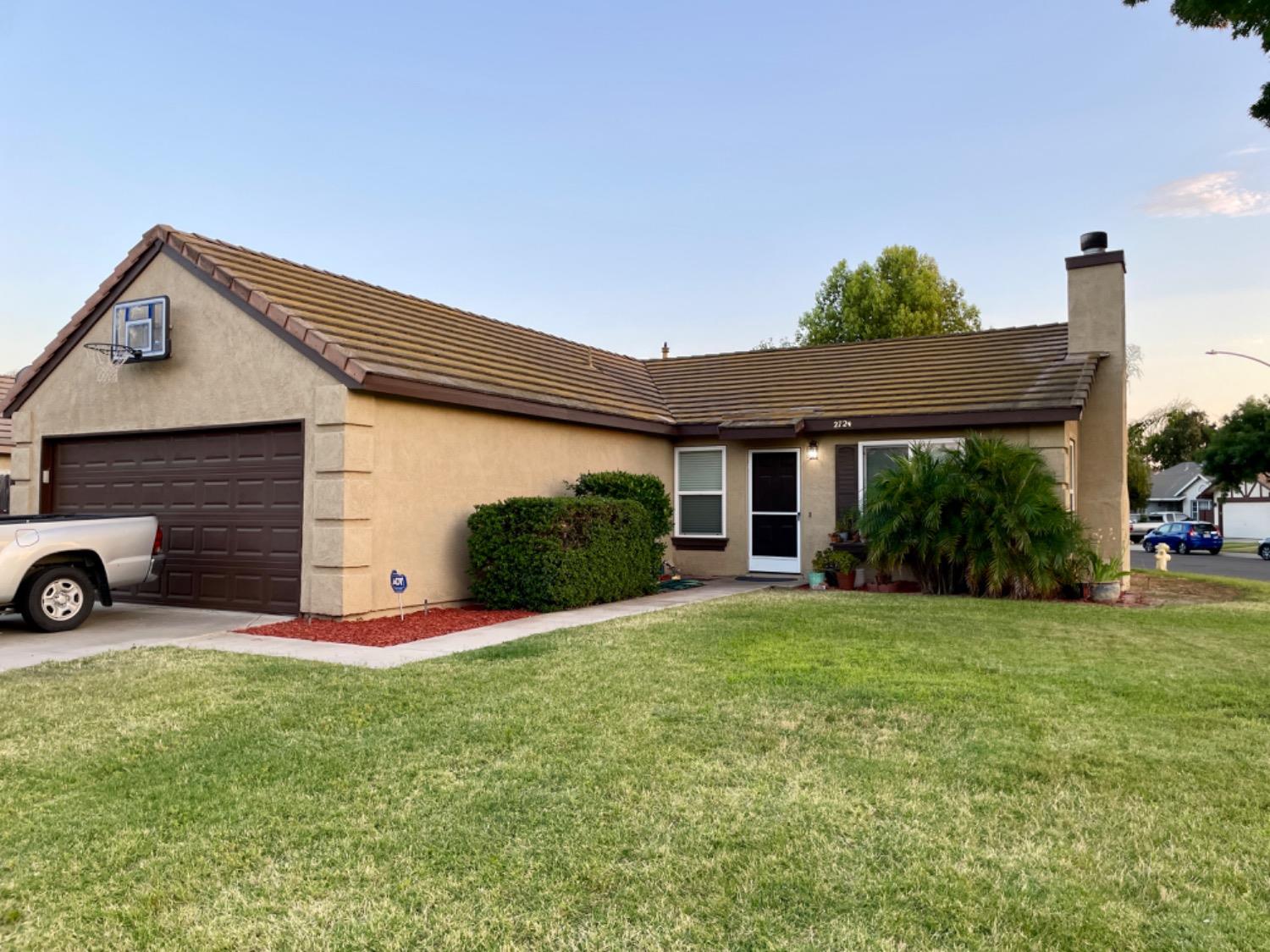 Detail Gallery Image 1 of 1 For 2724 Riverbend Dr, Modesto,  CA 95351 - 3 Beds | 2 Baths