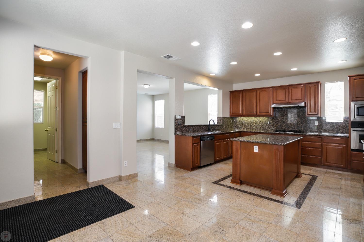 Detail Gallery Image 19 of 64 For 2867 W Bay Ct, Tracy,  CA 95377 - 4 Beds | 2/1 Baths