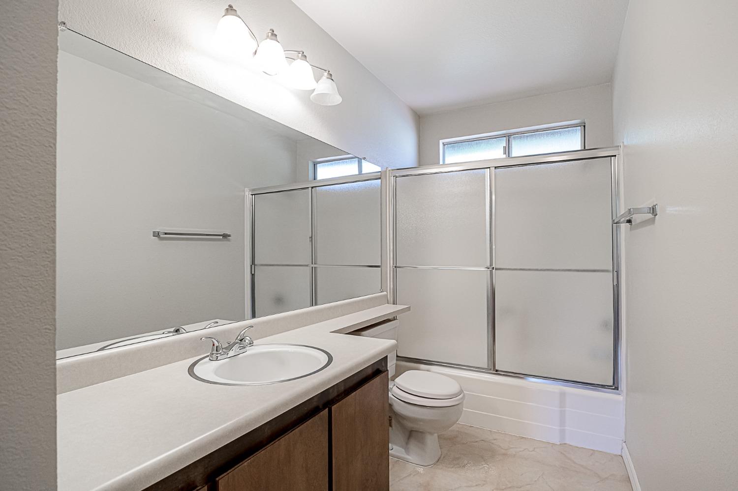 Detail Gallery Image 16 of 19 For 1296 Spruce Ln #46,  Manteca,  CA 95336 - 2 Beds | 1/1 Baths