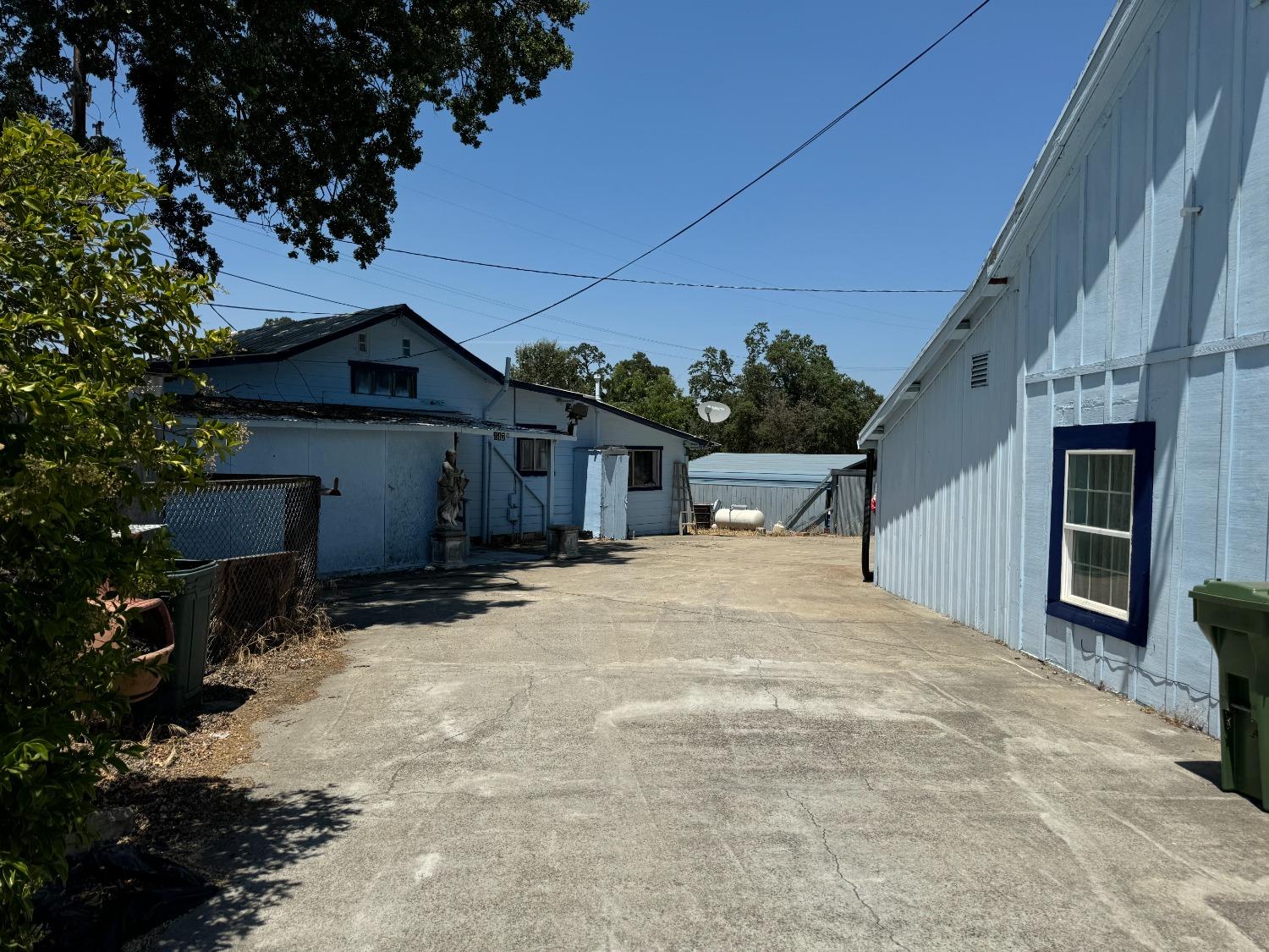 Dogtown Road, Angels Camp, California image 5