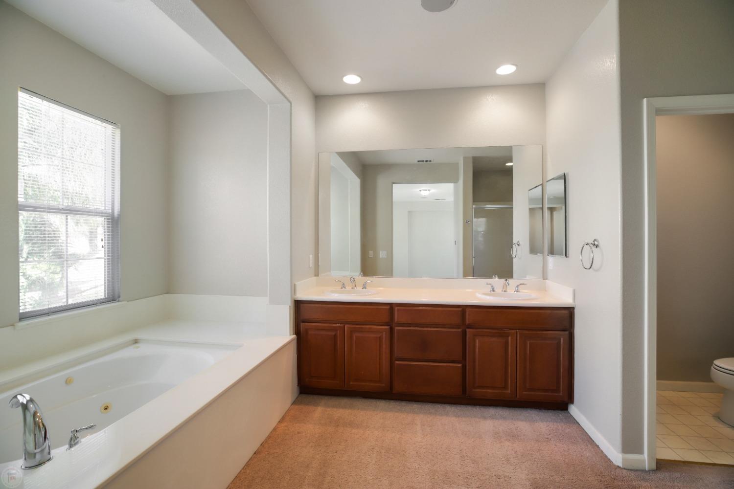 Detail Gallery Image 35 of 64 For 2867 W Bay Ct, Tracy,  CA 95377 - 4 Beds | 2/1 Baths