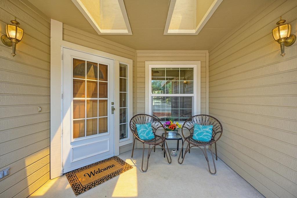 Detail Gallery Image 2 of 34 For 2488 Deena Ct, Placerville,  CA 95667 - 3 Beds | 2 Baths