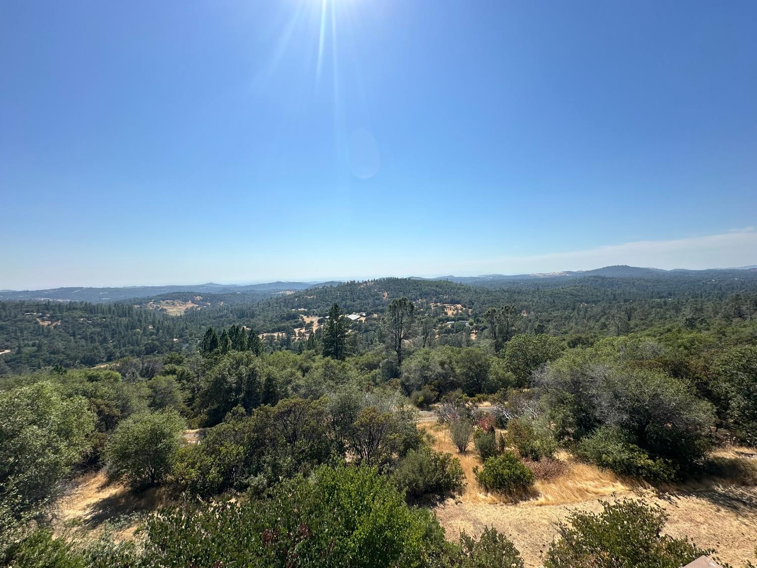 Detail Gallery Image 2 of 28 For 15438 Tarr Ditch Rd, Grass Valley,  CA 95949 - 4 Beds | 3/1 Baths