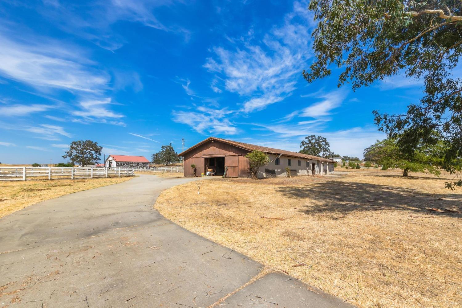 Detail Gallery Image 79 of 85 For 19997 E Liberty Rd, Clements,  CA 95227 - 8 Beds | 6/1 Baths