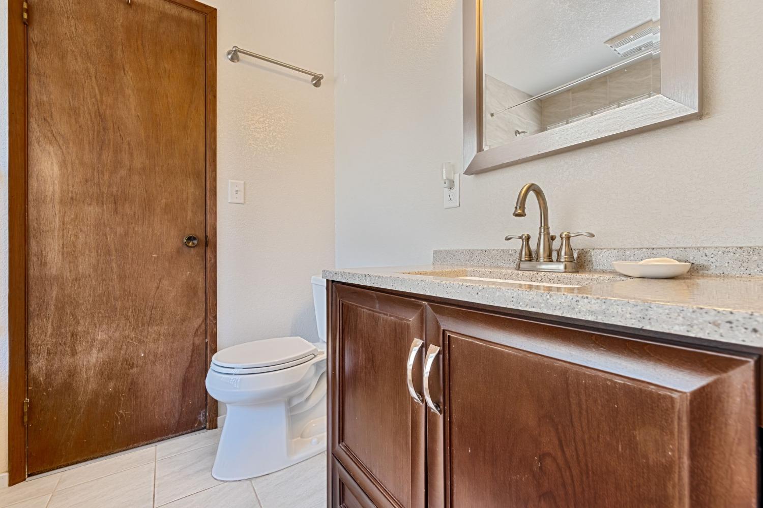 Detail Gallery Image 12 of 36 For 2501 Newhouse, Pollock Pines,  CA 95726 - 2 Beds | 1/2 Baths