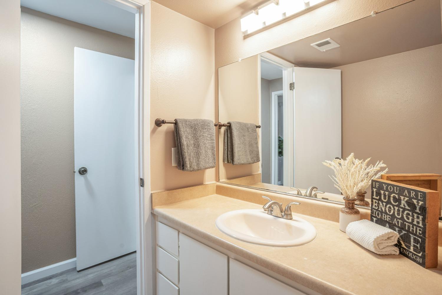 Detail Gallery Image 22 of 53 For 939 Fulton Ave #508,  Sacramento,  CA 95825 - 2 Beds | 1 Baths