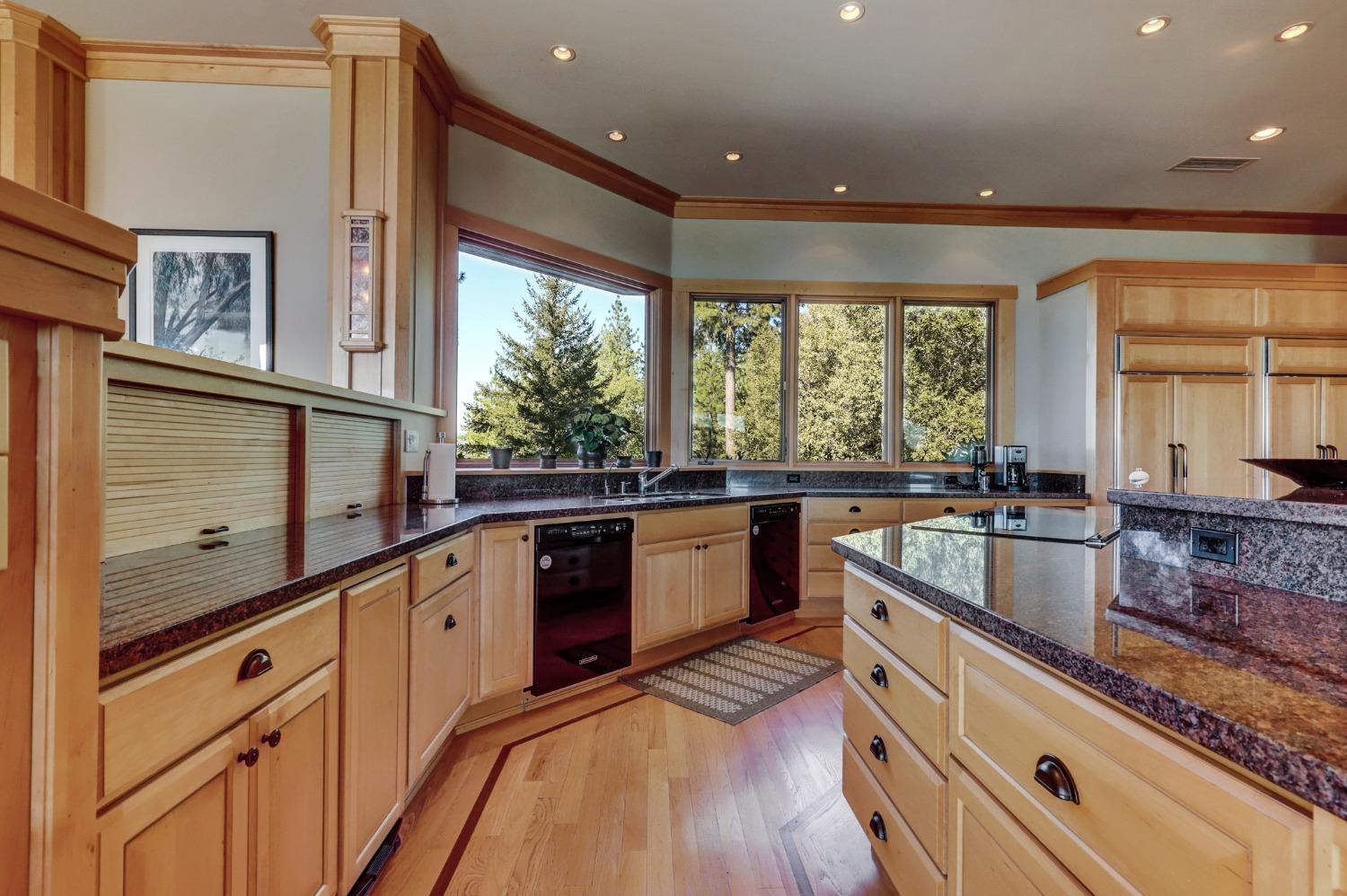 Detail Gallery Image 21 of 99 For 15160 Applewood Ln, Nevada City,  CA 95959 - 4 Beds | 4/1 Baths