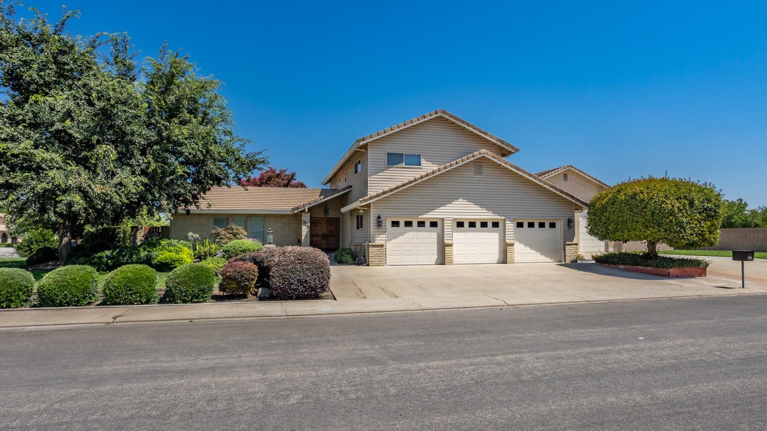 Detail Gallery Image 9 of 55 For 319 Shire Way, Modesto,  CA 95356 - 3 Beds | 2/1 Baths