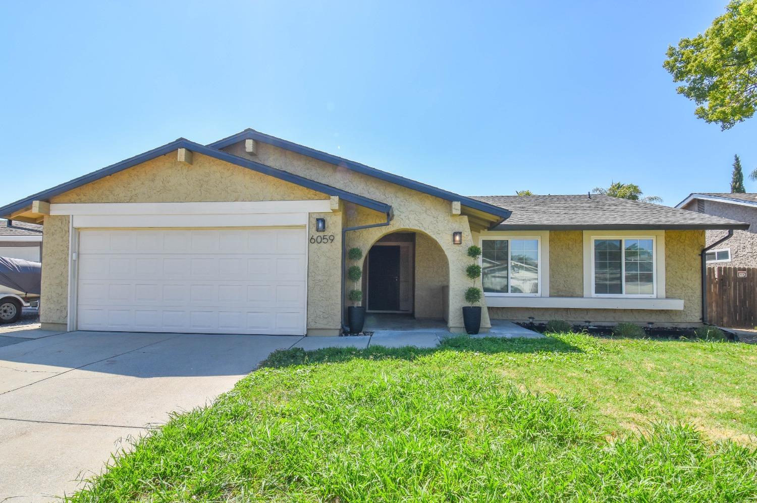 Detail Gallery Image 1 of 1 For 6059 Sierravale Way, Citrus Heights,  CA 95621 - 3 Beds | 2 Baths