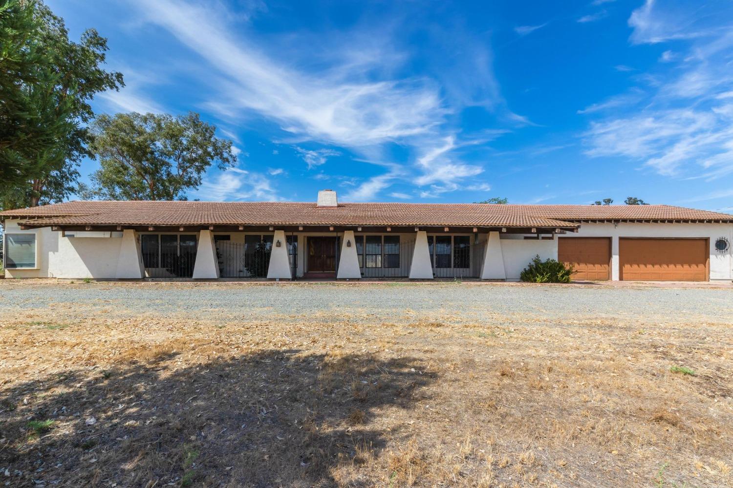 Detail Gallery Image 53 of 85 For 19997 E Liberty Rd, Clements,  CA 95227 - 8 Beds | 6/1 Baths