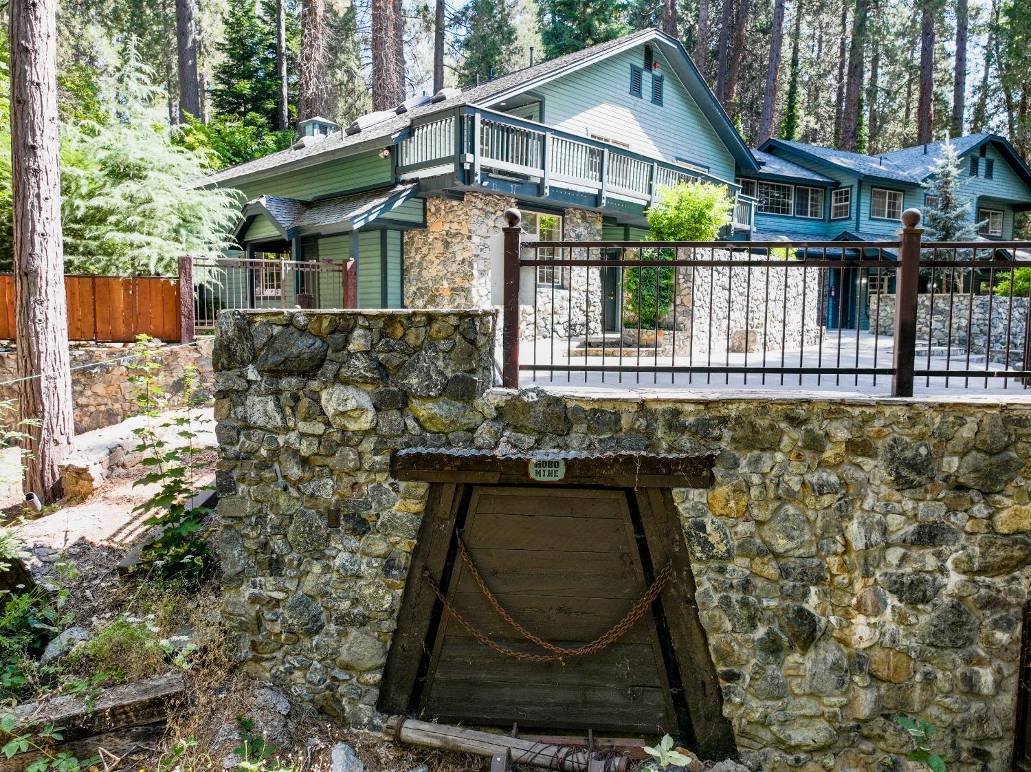 Detail Gallery Image 42 of 91 For 524 Railroad Ave, Nevada City,  CA 95959 - 5 Beds | 5/2 Baths