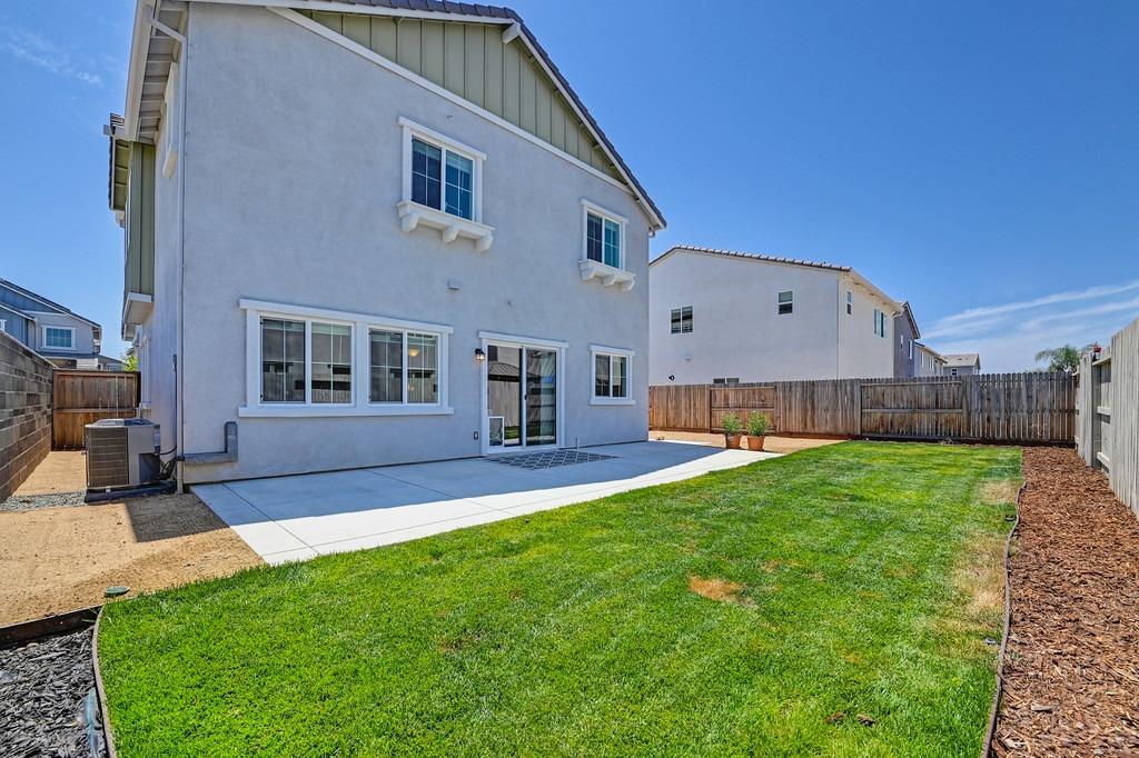 Detail Gallery Image 31 of 34 For 9217 Farmstead Cir, Roseville,  CA 95747 - 3 Beds | 2/1 Baths