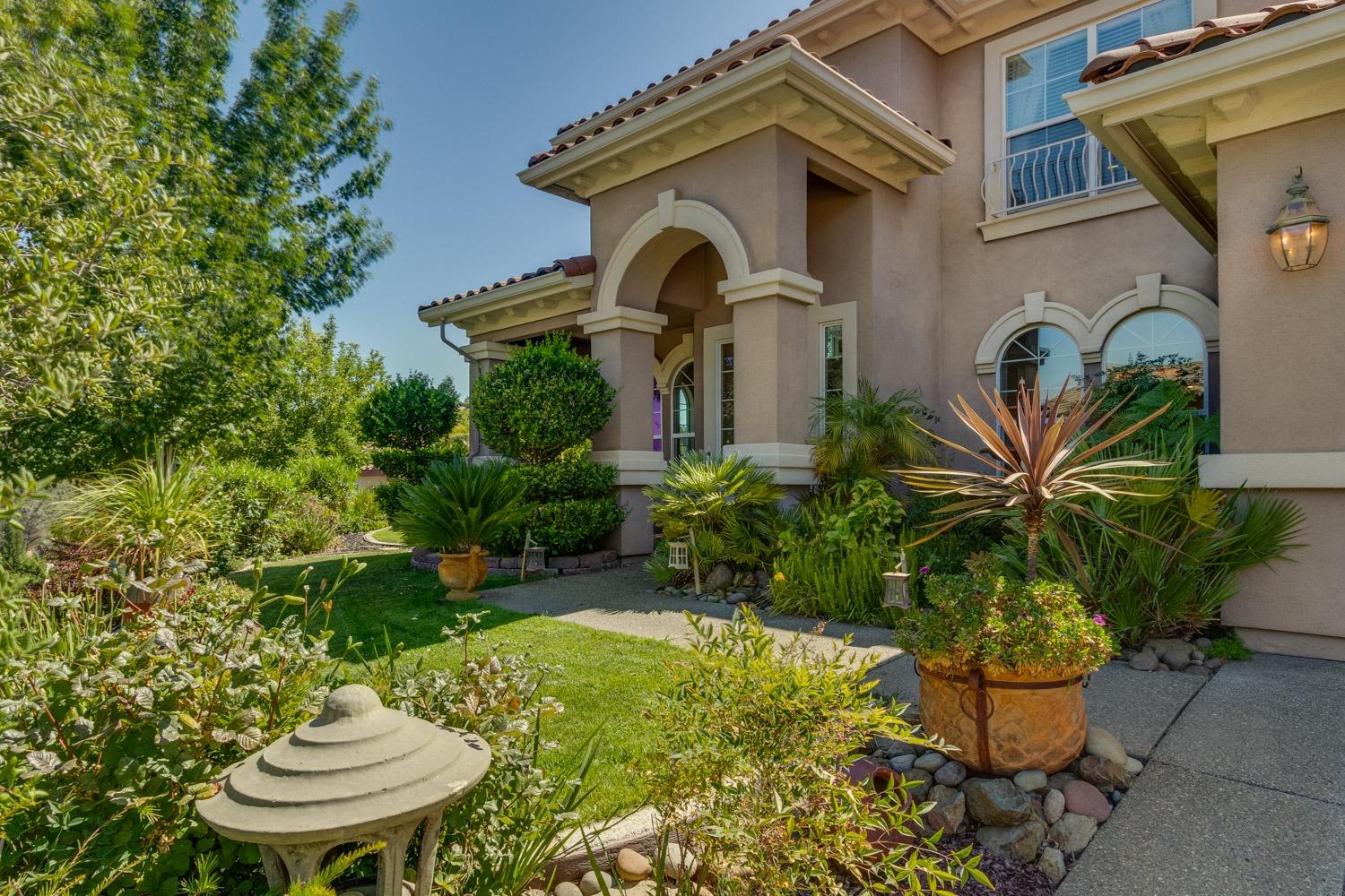 Detail Gallery Image 6 of 73 For 3519 Bergamo Dr, El Dorado Hills,  CA 95762 - 4 Beds | 4 Baths