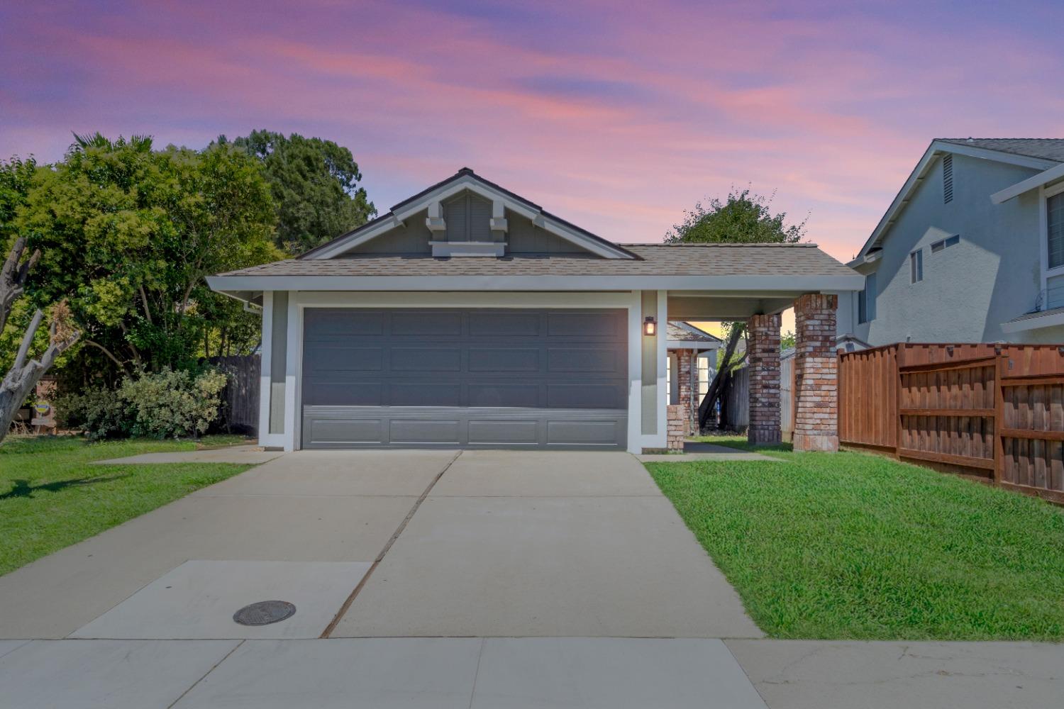 Detail Gallery Image 1 of 1 For 9229 Harrogate Way, Elk Grove,  CA 95758 - 3 Beds | 2 Baths