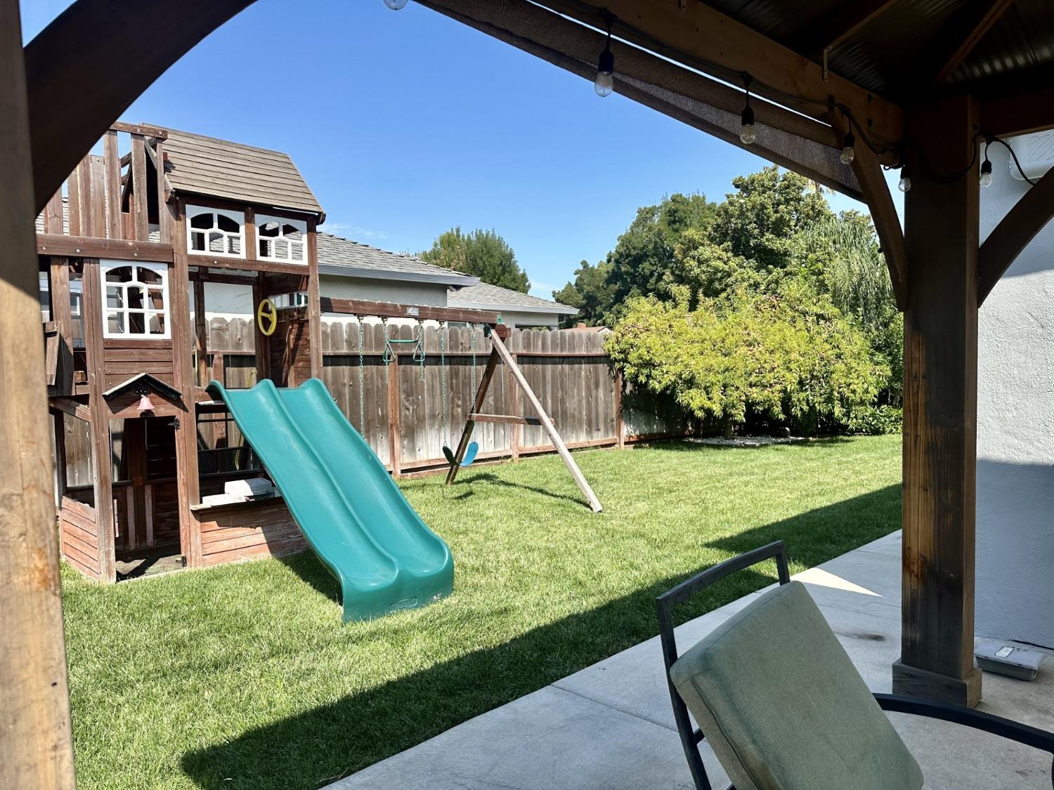 Detail Gallery Image 6 of 29 For 3008 W Euclid, Stockton,  CA 95204 - 3 Beds | 1 Baths