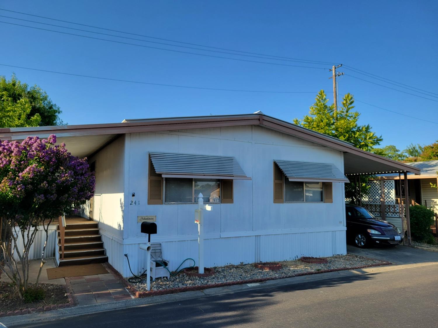 Detail Gallery Image 1 of 1 For 241 Pau Hana Cir, Citrus Heights,  CA 95621 - 3 Beds | 2 Baths