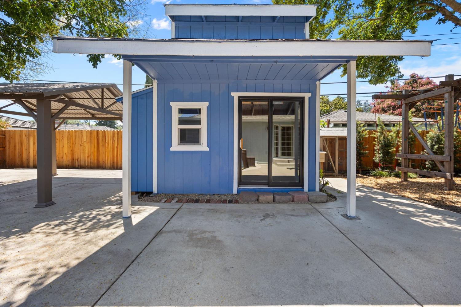 Detail Gallery Image 22 of 43 For 4291 Warren Ave, Sacramento,  CA 95822 - 3 Beds | 2 Baths