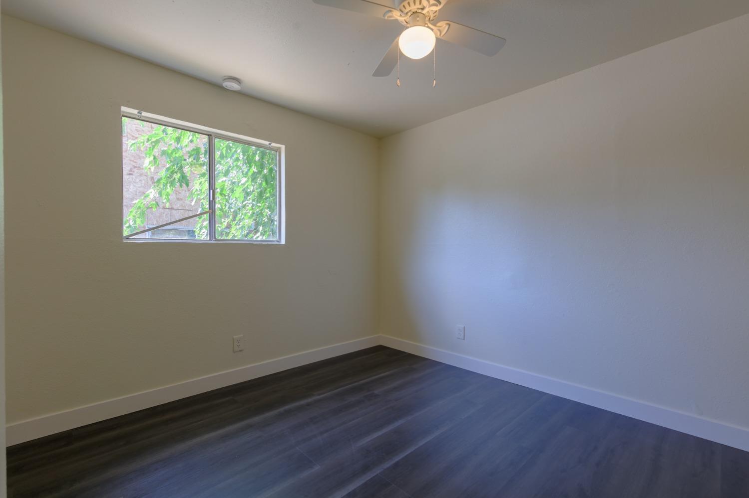 Detail Gallery Image 21 of 30 For 2121 S Lincoln St, Stockton,  CA 95206 - 3 Beds | 2 Baths