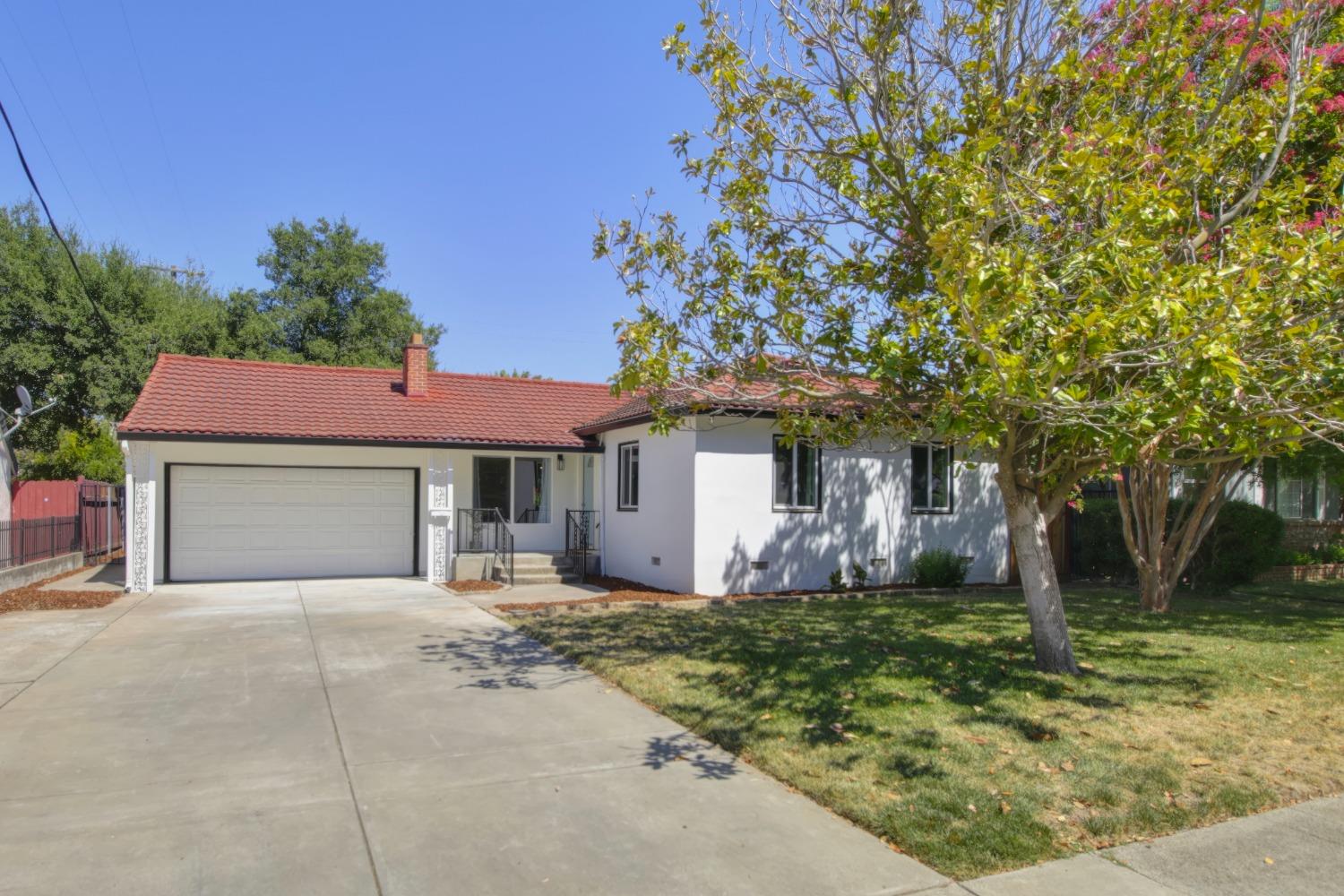 Detail Gallery Image 1 of 1 For 5409 Virginia Way, Sacramento,  CA 95822 - 3 Beds | 2 Baths