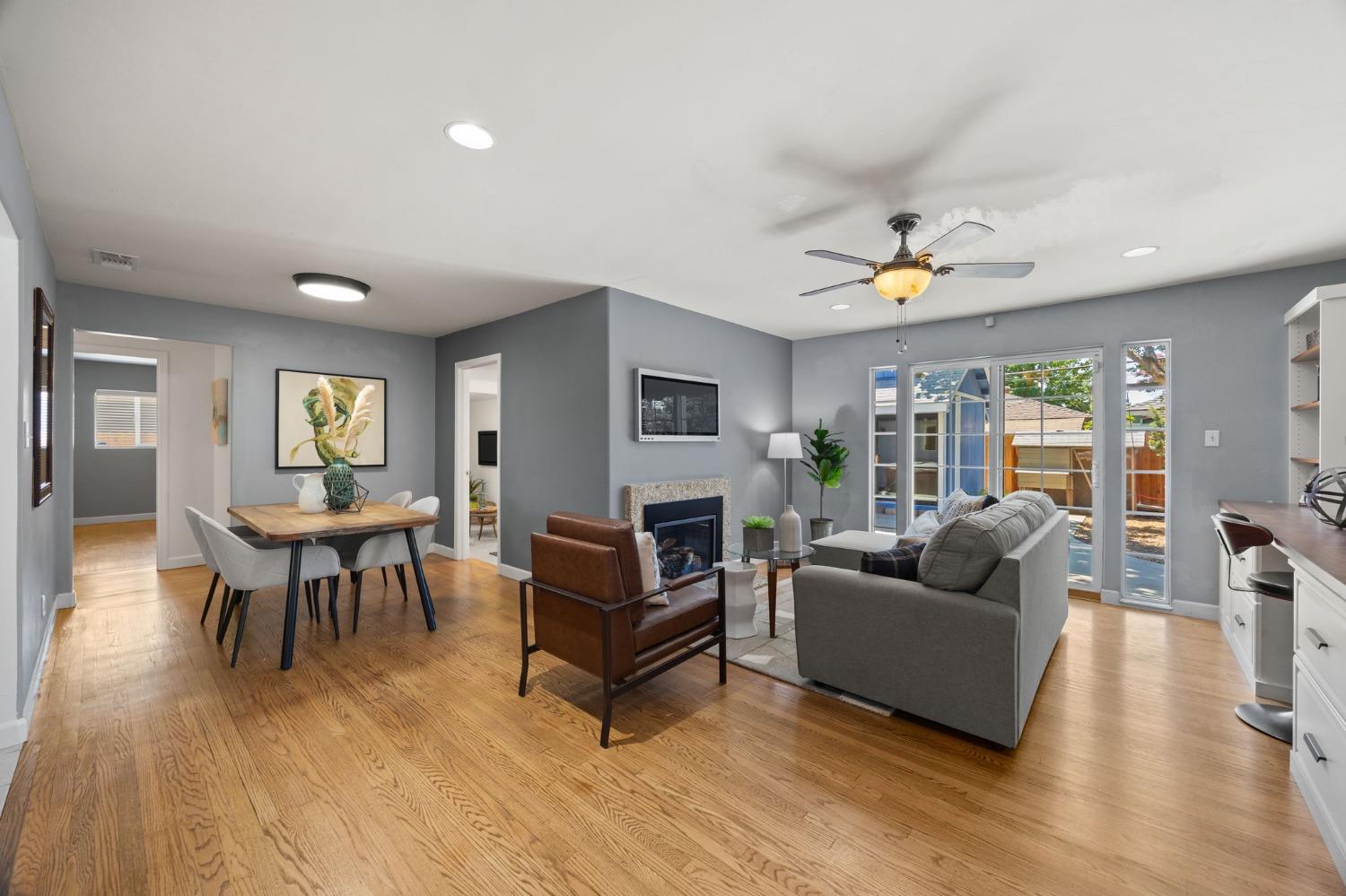 Detail Gallery Image 2 of 43 For 4291 Warren Ave, Sacramento,  CA 95822 - 3 Beds | 2 Baths