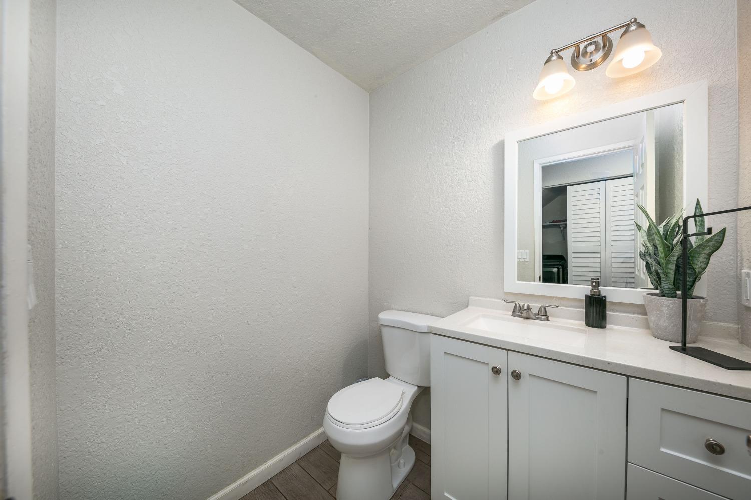 Detail Gallery Image 17 of 23 For 2018 Farley Dr, Stockton,  CA 95210 - 4 Beds | 2/1 Baths