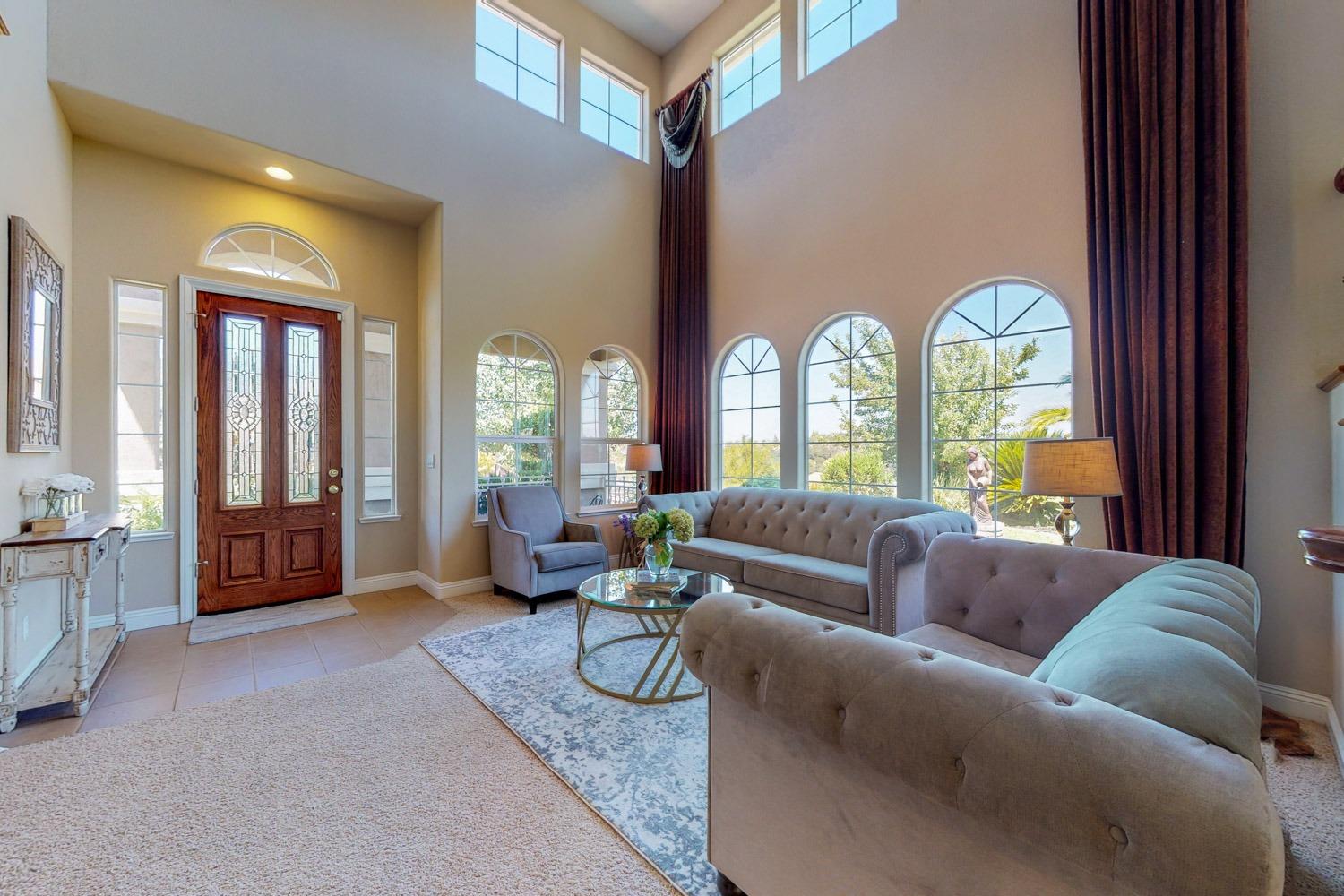 Detail Gallery Image 10 of 73 For 3519 Bergamo Dr, El Dorado Hills,  CA 95762 - 4 Beds | 4 Baths