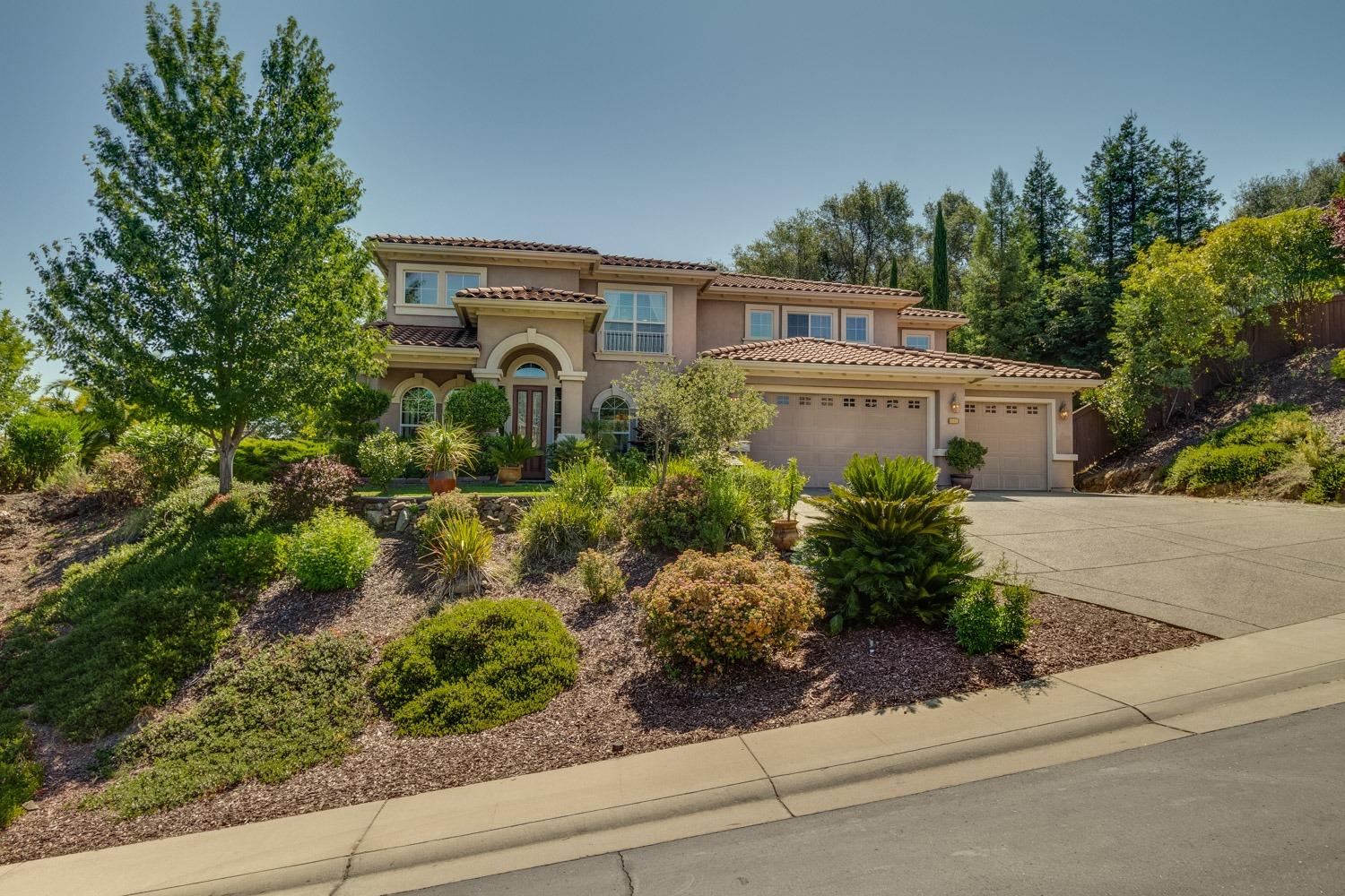 Detail Gallery Image 1 of 73 For 3519 Bergamo Dr, El Dorado Hills,  CA 95762 - 4 Beds | 4 Baths