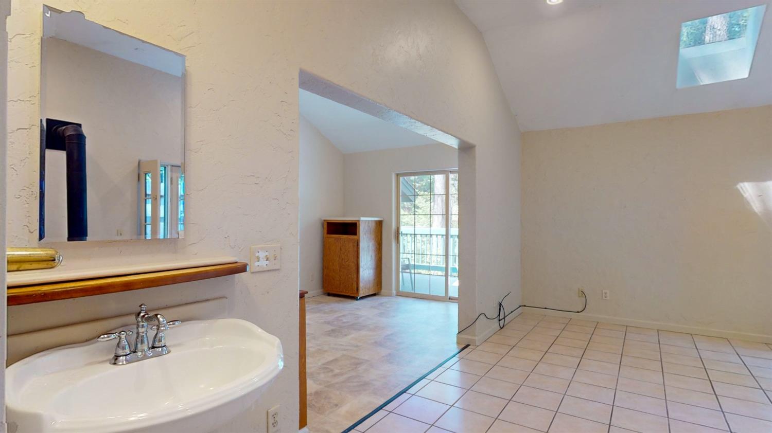 Detail Gallery Image 74 of 91 For 524 Railroad Ave, Nevada City,  CA 95959 - 5 Beds | 5/2 Baths