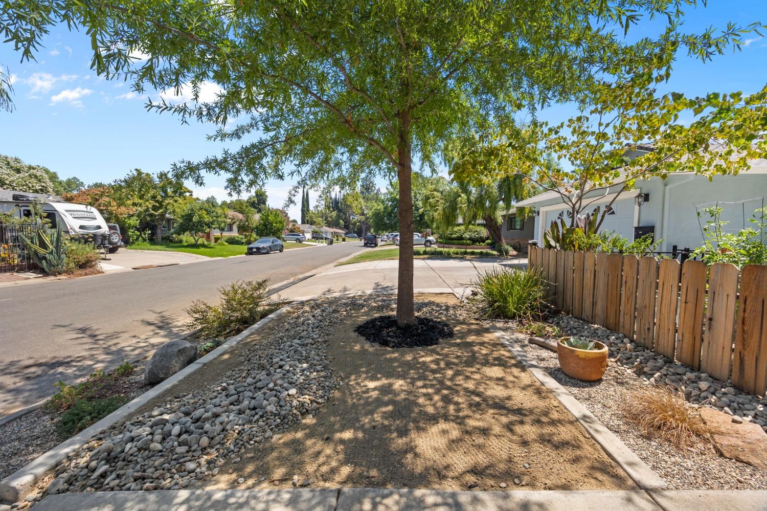 Detail Gallery Image 33 of 43 For 4291 Warren Ave, Sacramento,  CA 95822 - 3 Beds | 2 Baths