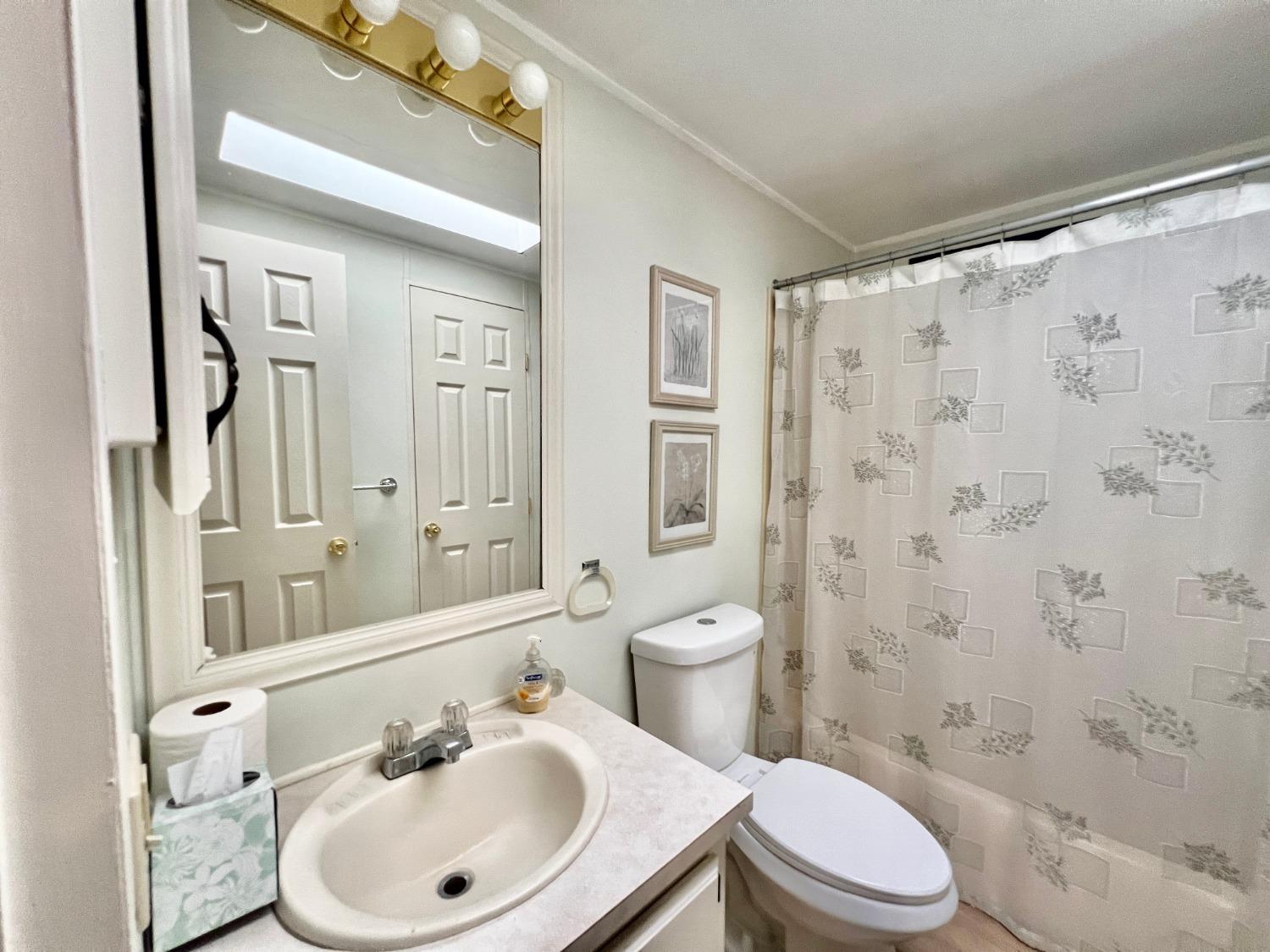 Detail Gallery Image 17 of 19 For 159 Brookshire Way, Roseville,  CA 95678 - 2 Beds | 2 Baths