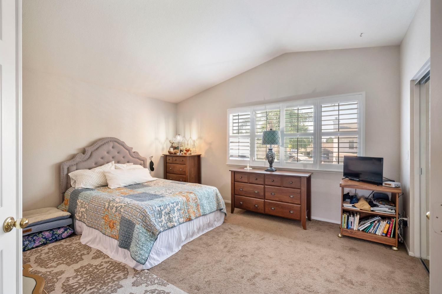 Detail Gallery Image 23 of 35 For 2620 Riverpark Dr, Modesto,  CA 95351 - 3 Beds | 2/1 Baths