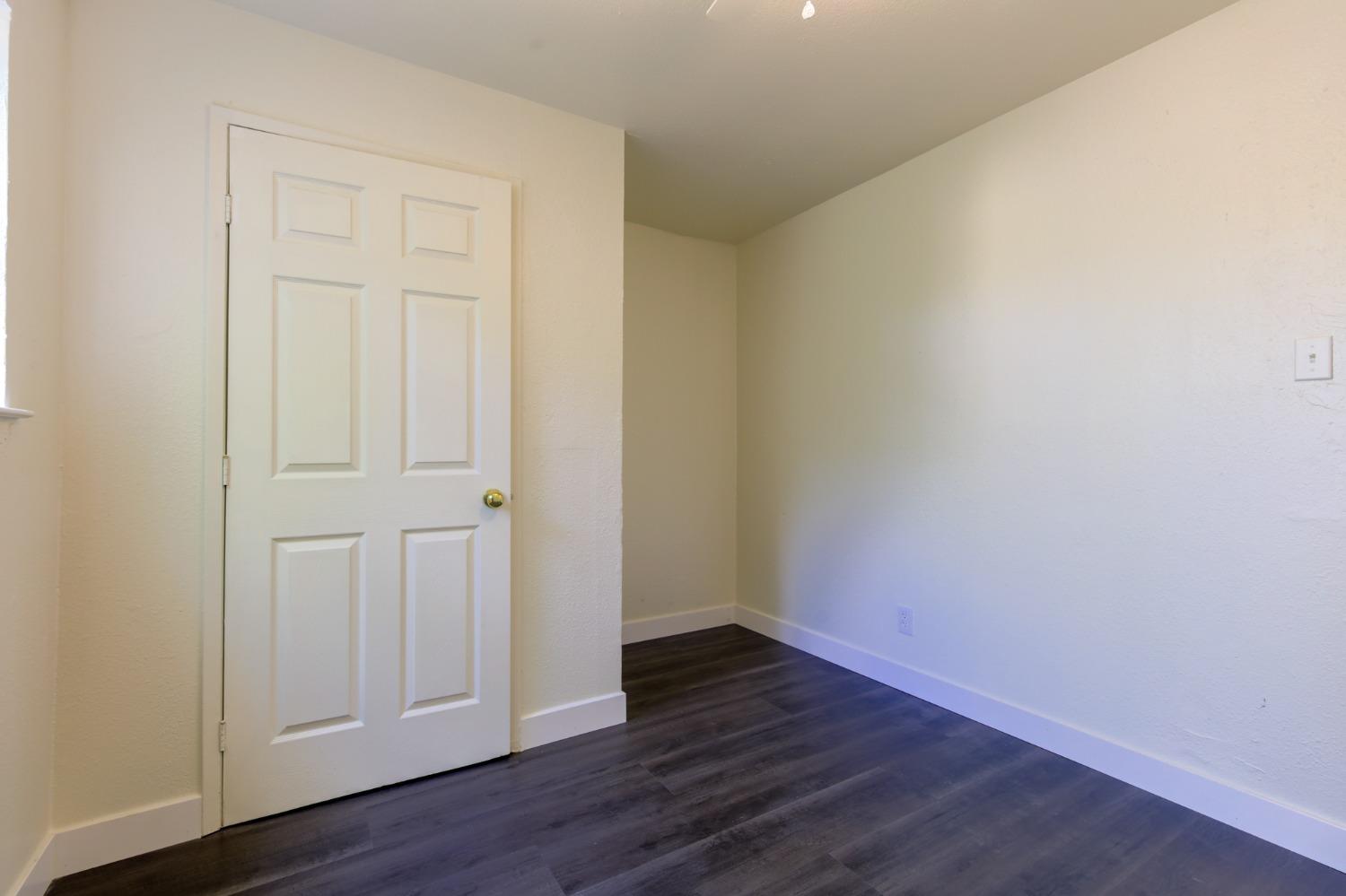 Detail Gallery Image 19 of 30 For 2121 S Lincoln St, Stockton,  CA 95206 - 3 Beds | 2 Baths