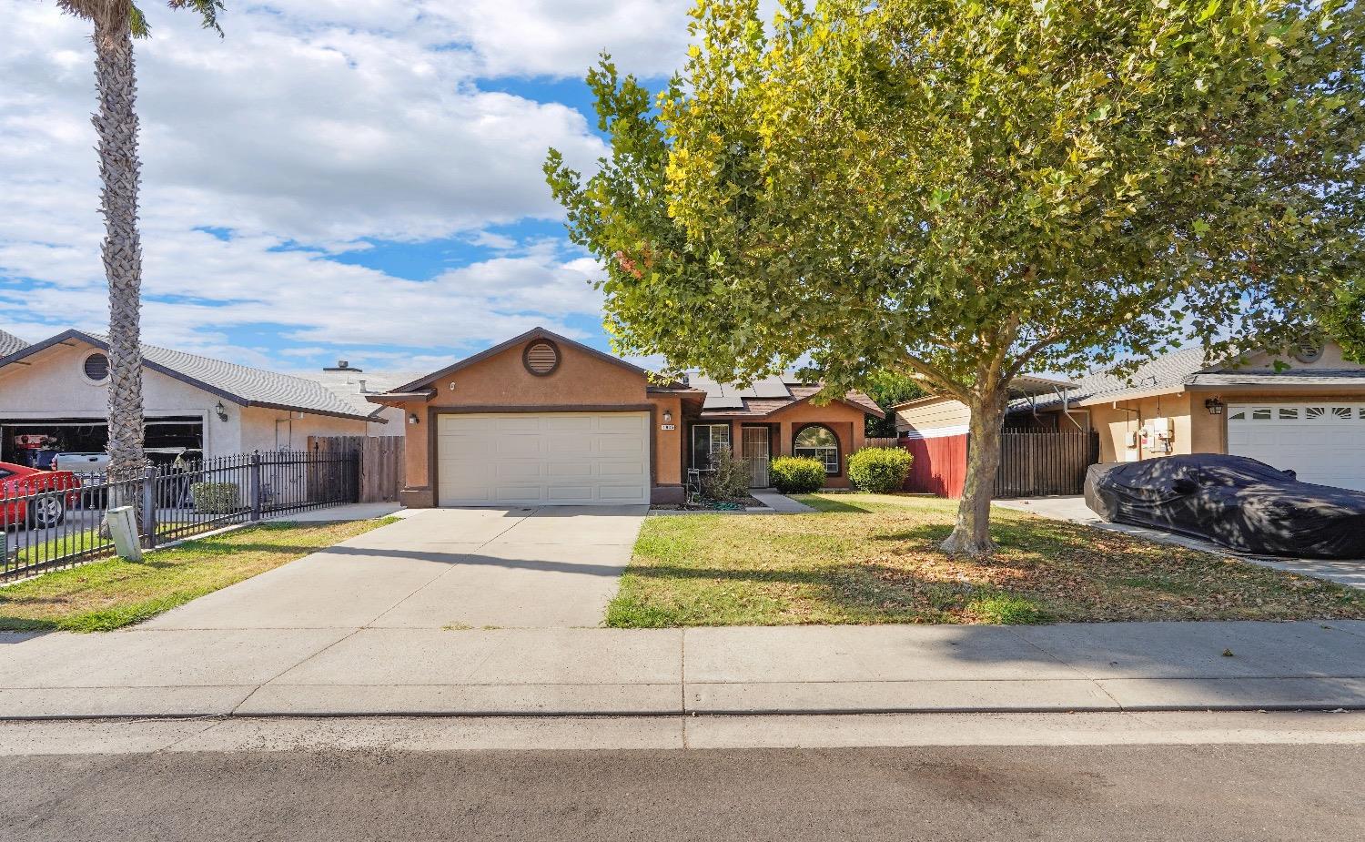 Detail Gallery Image 2 of 39 For 1935 Mcpatt Pl, Stockton,  CA 95206 - 3 Beds | 2 Baths