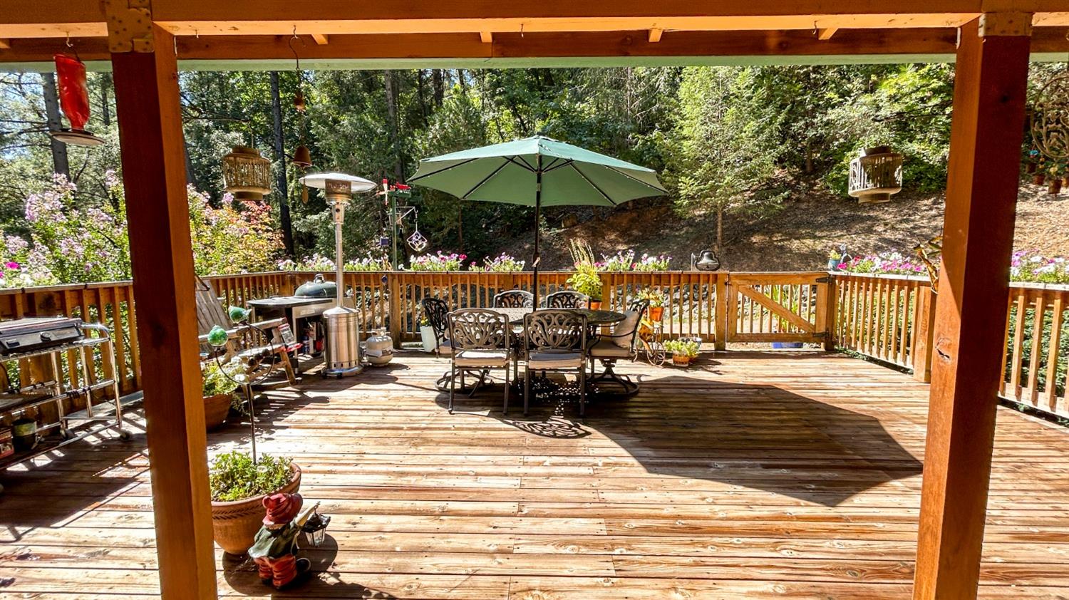 Detail Gallery Image 11 of 56 For 19728 Noatak Canyon Way, Grass Valley,  CA 95945 - 3 Beds | 2 Baths