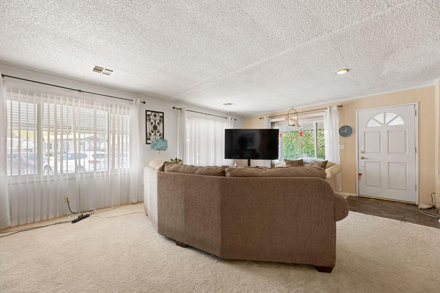 Detail Gallery Image 7 of 36 For 841 W Brannan Island 29, Sacramento,  CA 95641 - 3 Beds | 2 Baths