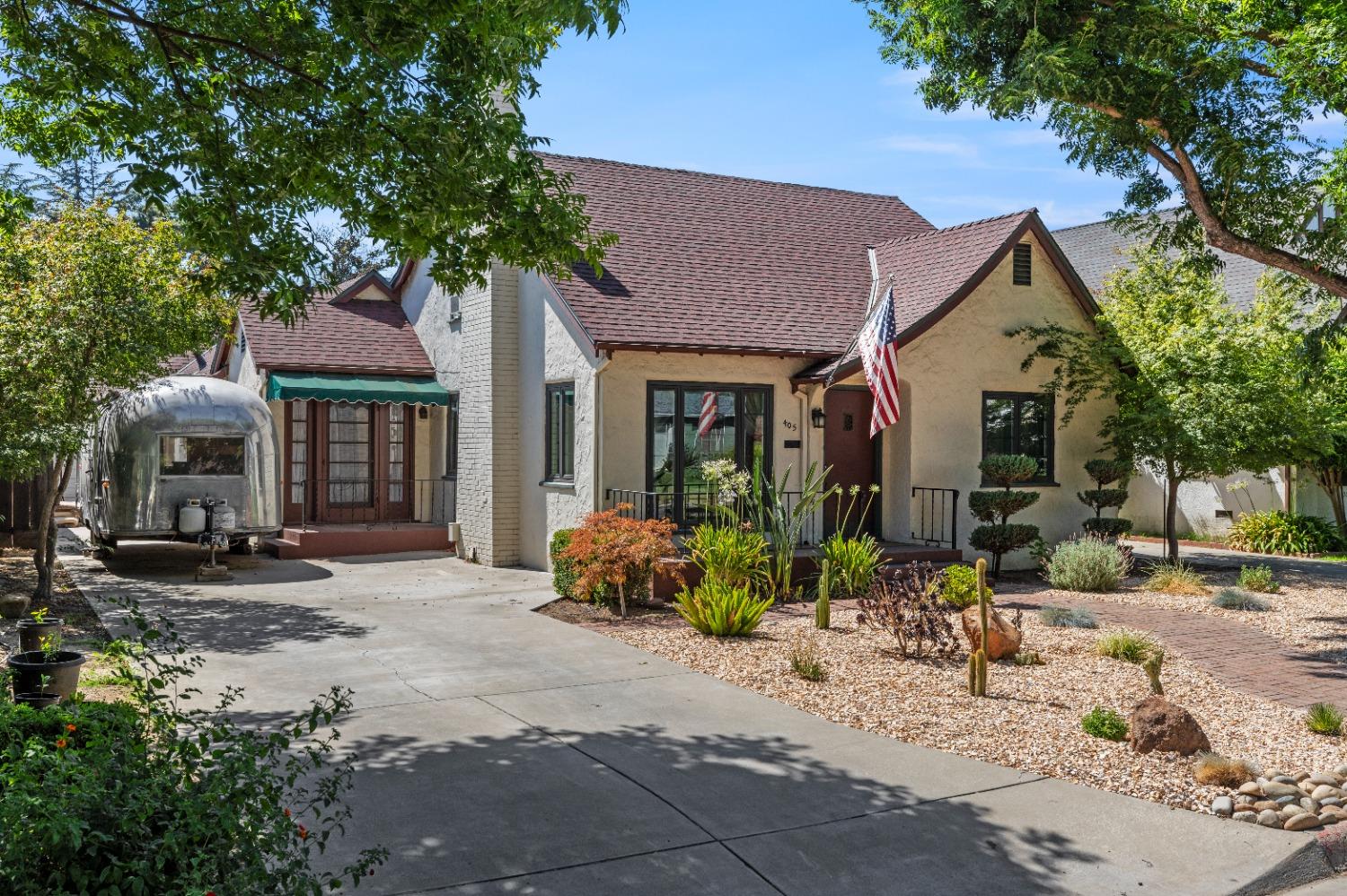 Detail Gallery Image 1 of 1 For 405 Myrtle Ave, Modesto,  CA 95350 - 3 Beds | 2 Baths