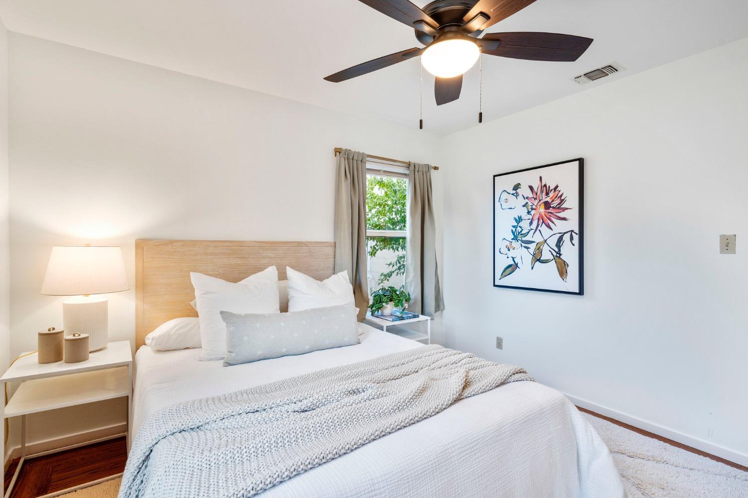 25Th Avenue, Sacramento, CA, 95822-2213