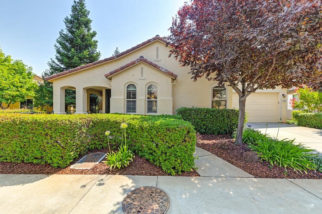 Detail Gallery Image 1 of 1 For 1608 Marseille Ln, Roseville,  CA 95747 - 2 Beds | 2 Baths