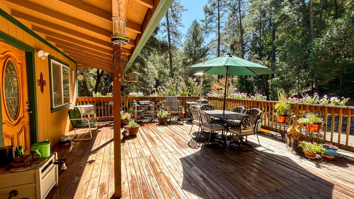 Detail Gallery Image 9 of 56 For 19728 Noatak Canyon Way, Grass Valley,  CA 95945 - 3 Beds | 2 Baths