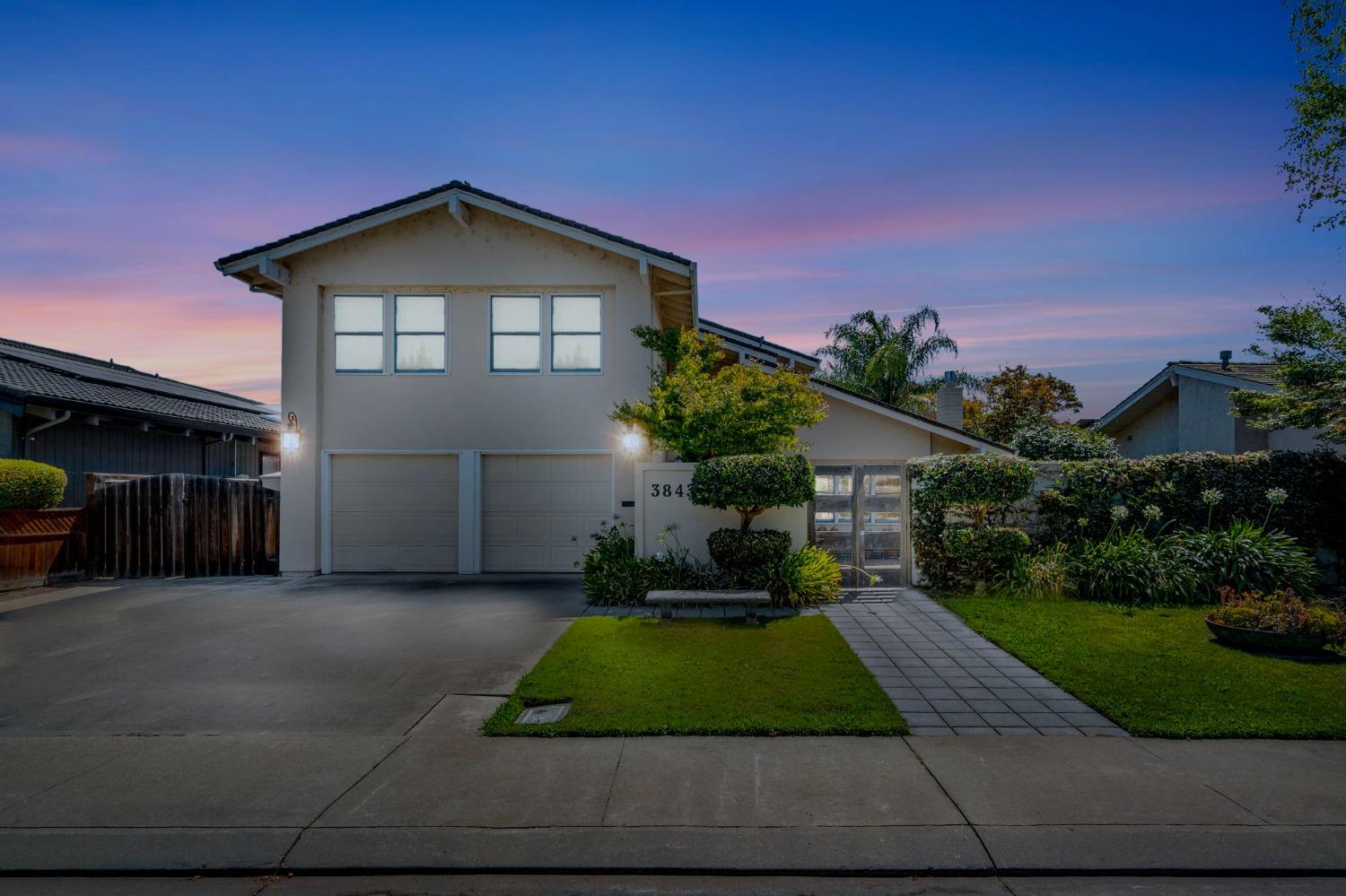 Detail Gallery Image 1 of 61 For 3843 Petersburg Cir, Stockton,  CA 95219 - 3 Beds | 2/1 Baths