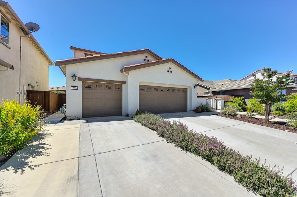 Detail Gallery Image 3 of 51 For 12594 Solsberry Way, Rancho Cordova,  CA 95742 - 4 Beds | 3/1 Baths