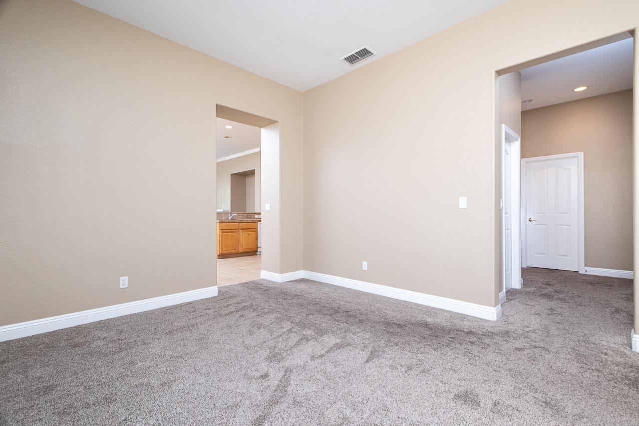 Detail Gallery Image 14 of 26 For 1281 Freswick Dr, Folsom,  CA 95630 - 3 Beds | 2 Baths