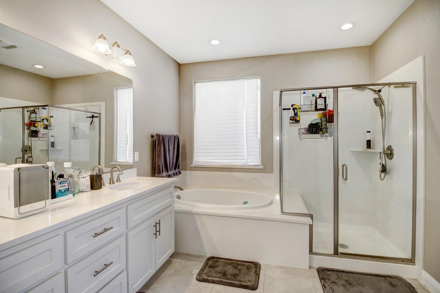 Detail Gallery Image 22 of 50 For 10936 Mikas Pond Way, Stockton,  CA 95219 - 4 Beds | 2/1 Baths