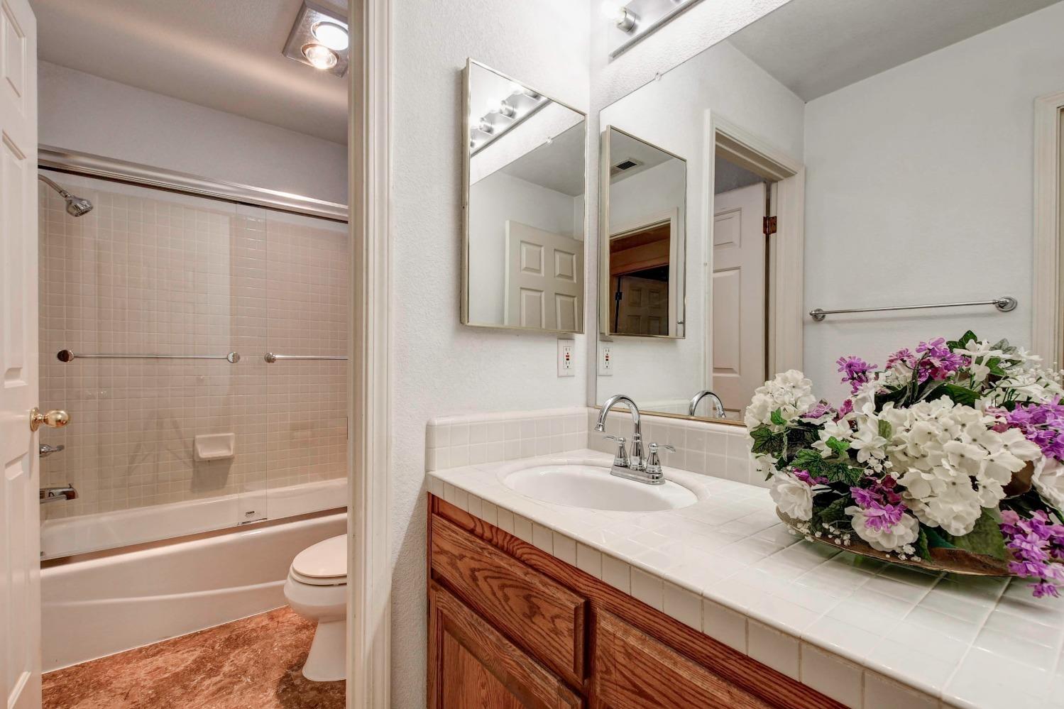 Detail Gallery Image 46 of 57 For 800 Ridgeview Dr, Woodland,  CA 95695 - 3 Beds | 2/1 Baths